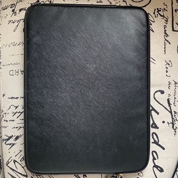 Kate Spade Laptop/Tablet Sleeve 12-14 in - Picture 3 of 4